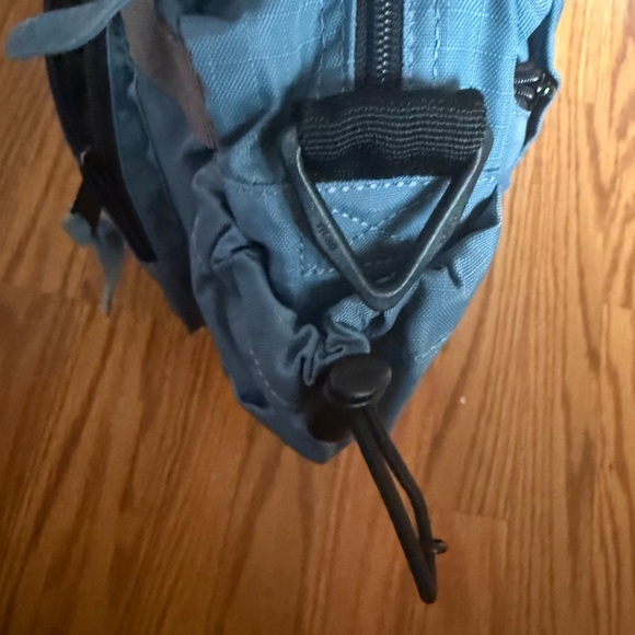 GAP Blue Belt Bags Sporty Casual Design - Picture 4 of 13